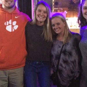 Meet your Posher, Abigail